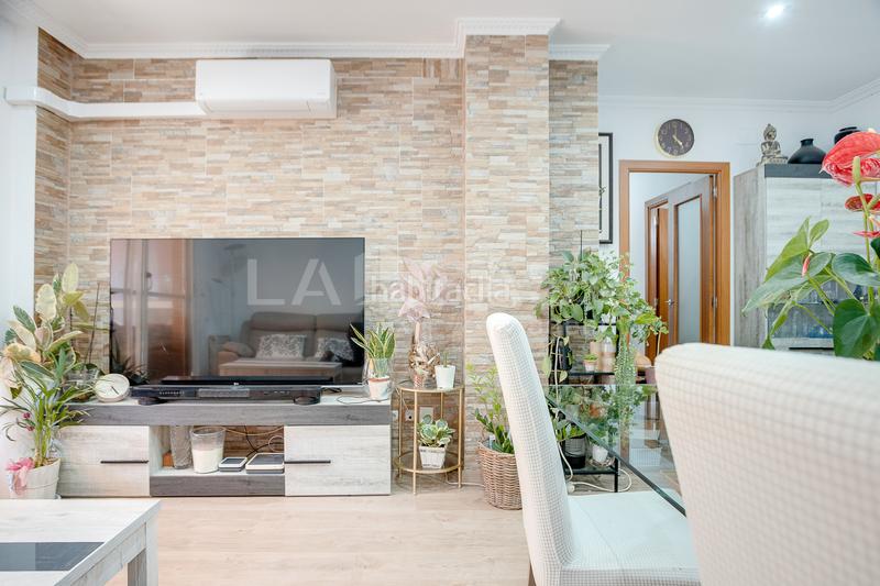 Foto 021b0898-45bf-4f82-8e87-19b433cc304e. Piano terra con parcheggio piscina in Canovelles