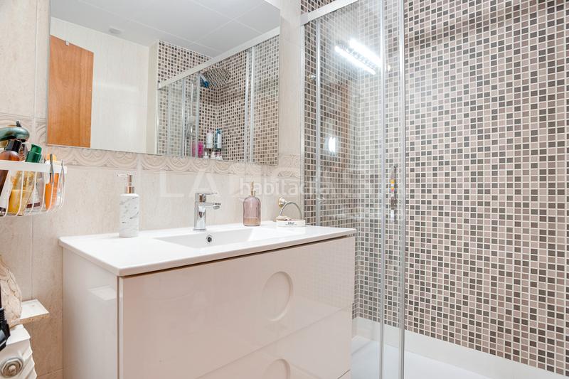 Foto 6ad2a938-f8f0-4cf3-b1a4-0e21619d06d0. Piano terra con parcheggio piscina in Canovelles