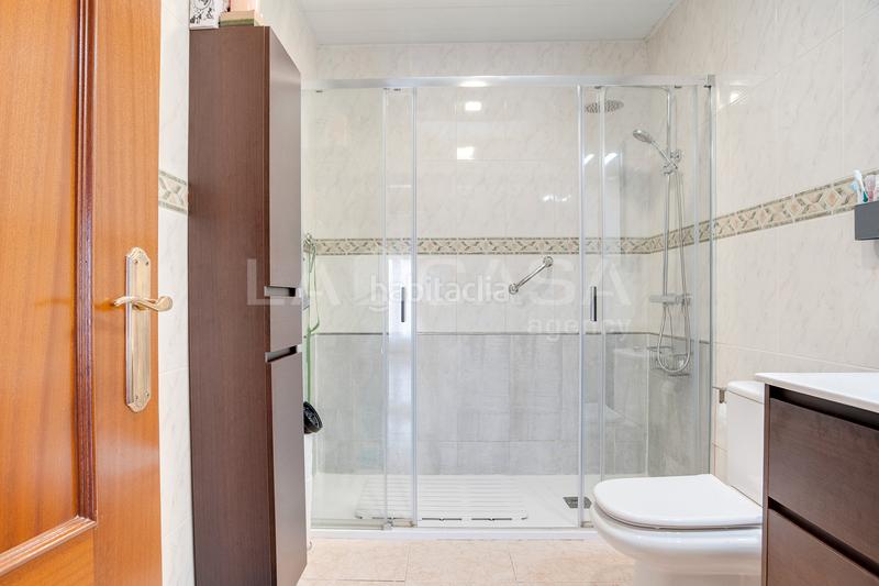 Foto 39c411da-8be2-4c0a-aacb-b997463f5a73. Maison jumelée avec parking dans Lliçà d´Amunt