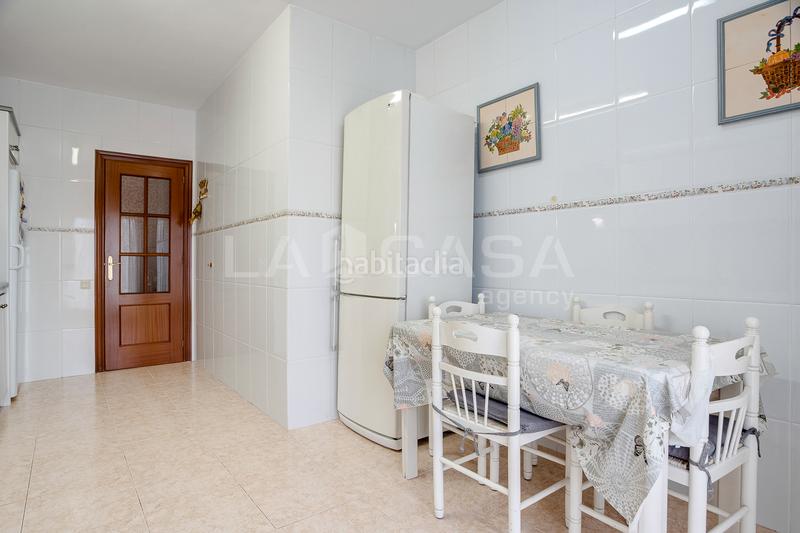 Foto 71e8fbde-2e98-44fc-bc25-a59c7f245889. Maison jumelée avec parking dans Lliçà d´Amunt