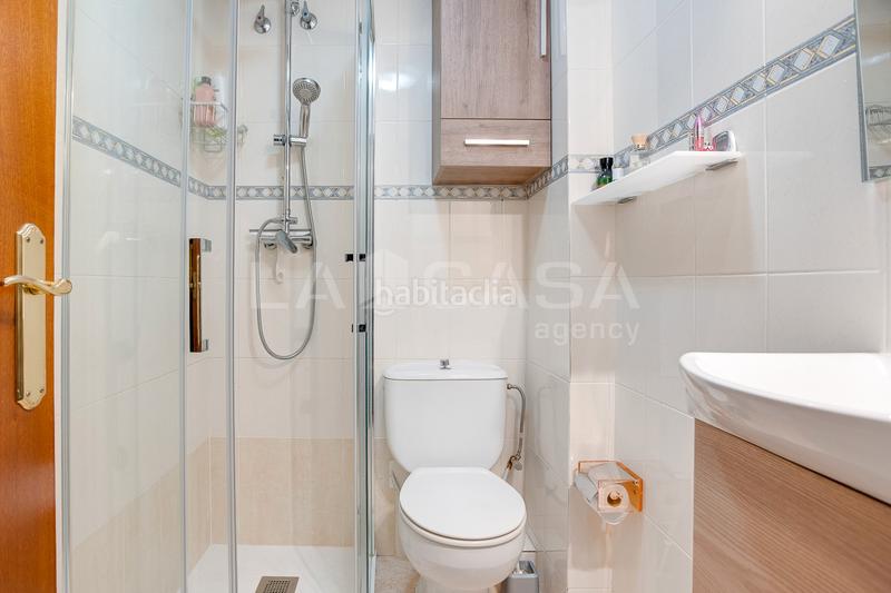 Foto d71a3fee-daa0-4091-9585-0fceff2f44cf. Maison jumelée avec parking dans Lliçà d´Amunt