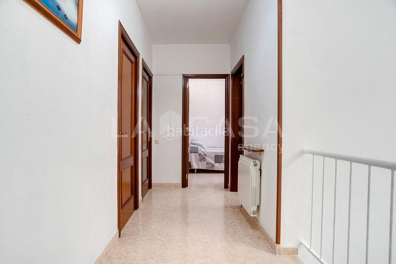 Foto f04a457f-9f06-4750-aa9b-1722b4dc7a44. Maison jumelée avec parking dans Lliçà d´Amunt