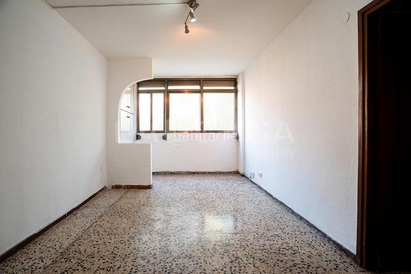 Foto 05c7a258-6a1b-4633-ad39-3e7bb825cb86. Etagenwohnung mit heizung in La Verneda - La Pau Barcelona