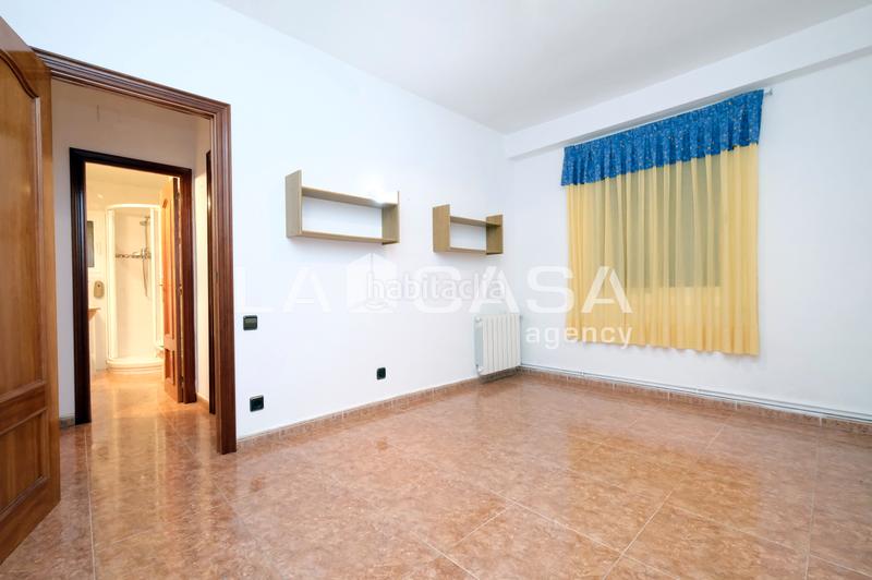 Foto 9f3993d0-04f4-4c1b-ab0c-1bb60809366b. Etagenwohnung in Turó de la Peira Barcelona