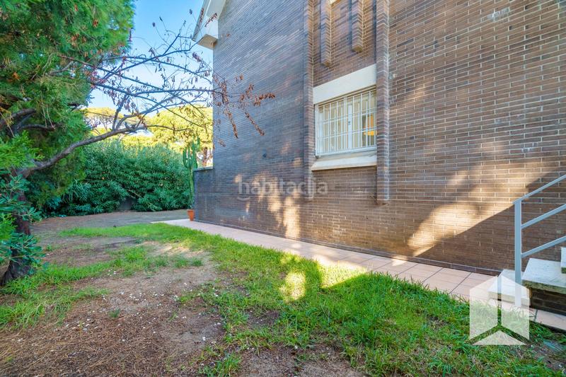 Foto ab77b08d-0015-4acc-b6c5-7d04471f5a7f. Semi detached house with heating parking pool in La Pineda Castelldefels