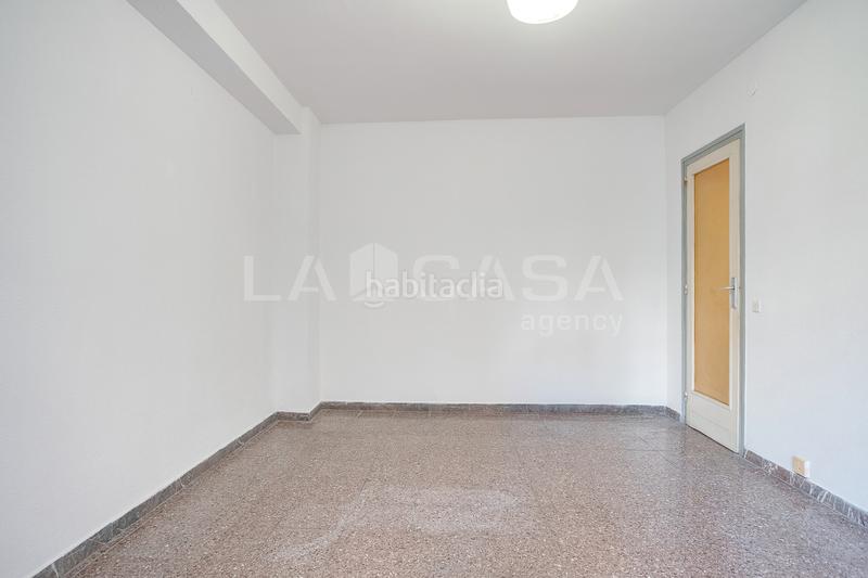Foto ab4d9dfa-db2a-42fc-b60e-f36917fdf57e. Appartamento con riscaldamento in La Verneda - La Pau Barcelona