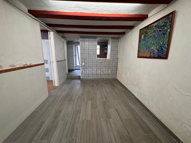 Foto fe9157a2-69df-46a3-9a2e-1e8173b8b054. Planta baixa a Hostafrancs Barcelona