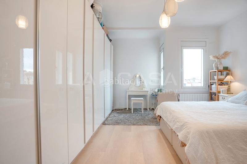 Foto 8b192bab-c49a-4ee2-afb6-af3b08aa1a97. Àtic a Dreta de l´Eixample Barcelona