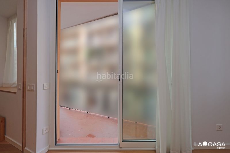 Foto 39351823-8bb1-462e-bfc2-a7559592f86a. Pis amb aparcament a El Poble Sec - Parc de Montjuïc Barcelona