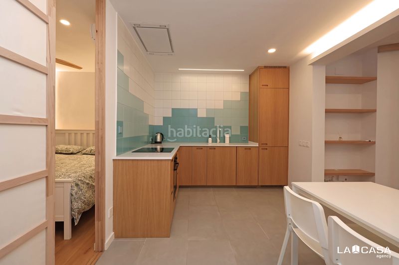 Foto 6f27d5b6-bb3b-4501-897a-a72e7677e588. Pis amb aparcament a El Poble Sec - Parc de Montjuïc Barcelona