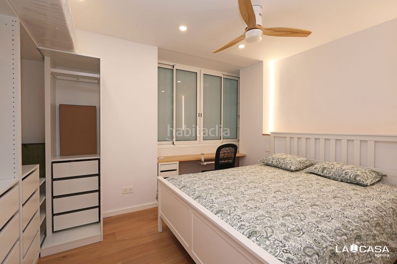 Foto a5f429f8-68bf-43ad-8e9a-f52559924b45. Pis amb aparcament a El Poble Sec - Parc de Montjuïc Barcelona