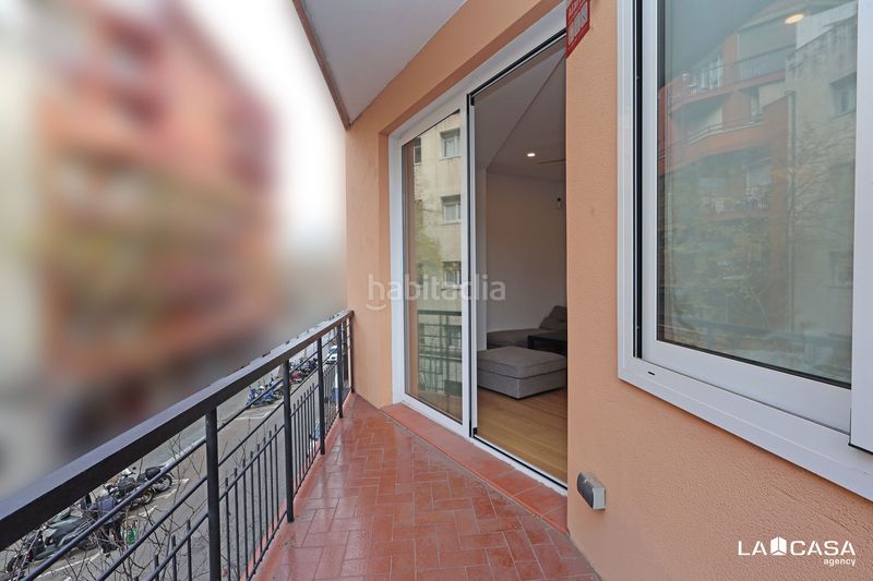 Foto afa7a60c-5cc2-4f71-9237-b1dbb1a430b3. Pis amb aparcament a El Poble Sec - Parc de Montjuïc Barcelona