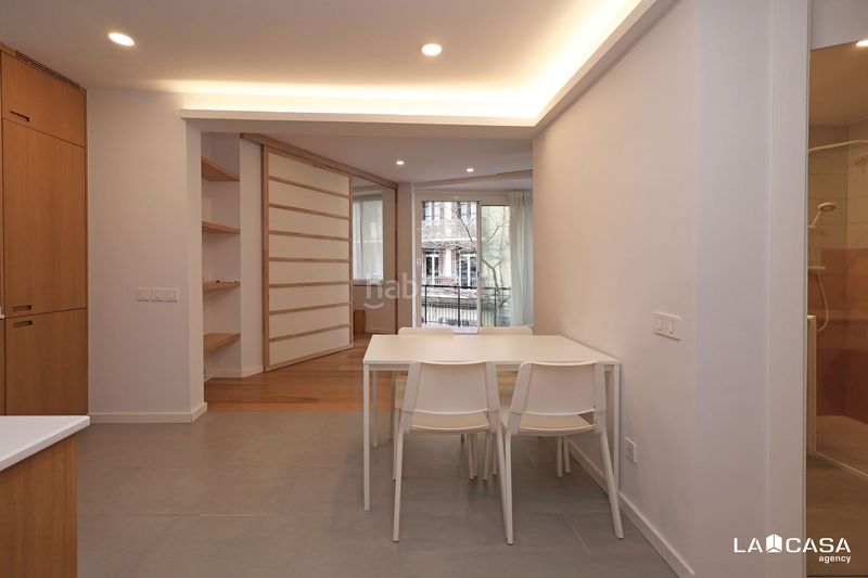 Foto f9bfa39e-c535-45e9-b6f7-c7eae04cc444. Pis amb aparcament a El Poble Sec - Parc de Montjuïc Barcelona