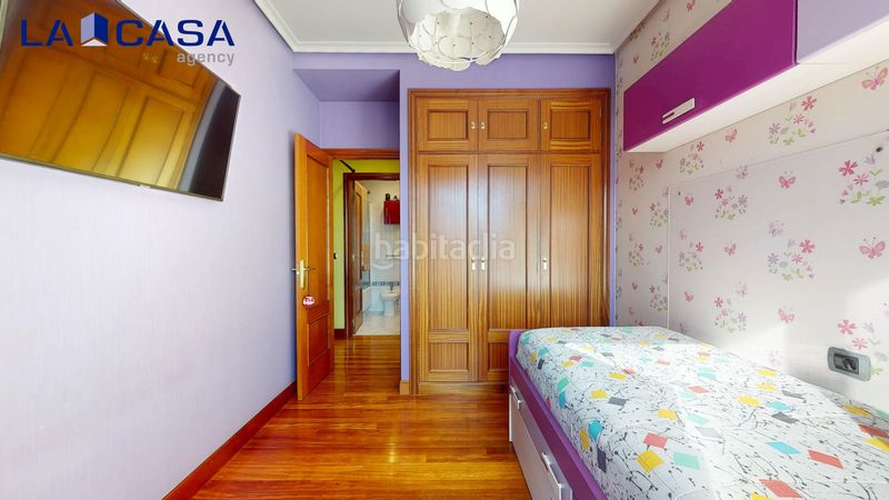 Foto c6692f38-136b-46ac-b698-c0f8f5a5b187. Piso en San Pedro de Deusto - La Ribera Bilbao