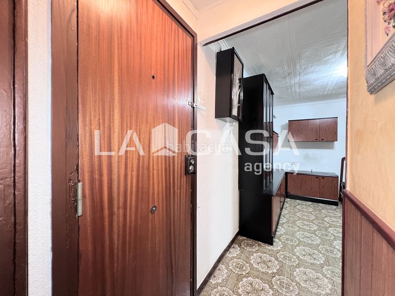 Foto f733fbdd-7aad-4ffa-af85-c102aec5f43e. Pis amb calefacció a Bufalà Badalona