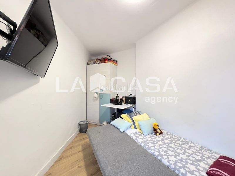 Foto da5d83d9-a271-4124-a286-3683e644b1f3. Àtic a Prosperitat Barcelona