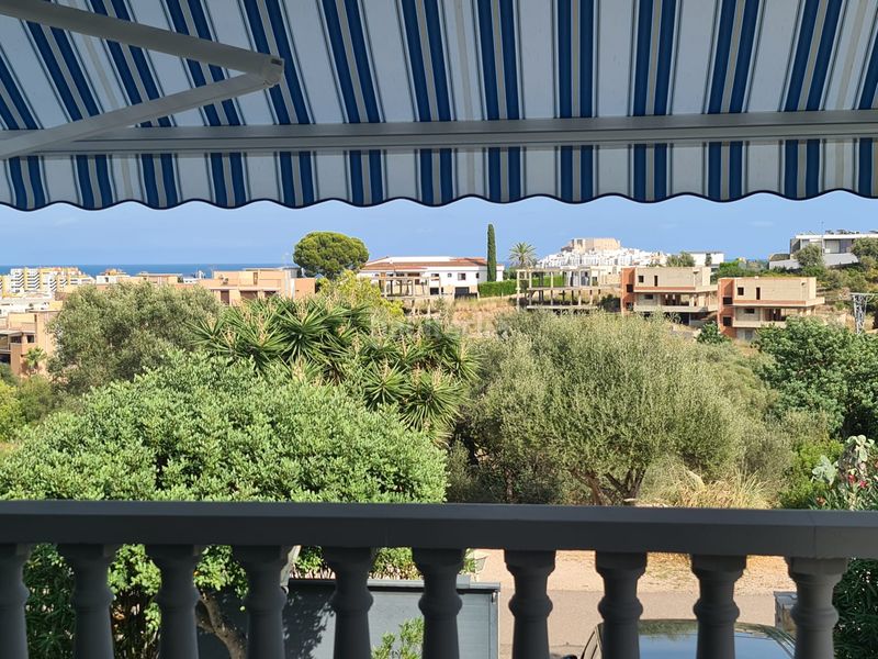 Foto f443f650-b1cb-4a40-a262-610d78b8ac3a. Casa amb piscina a Las Atalayas-Urmi-Cerro Mar Peñíscola