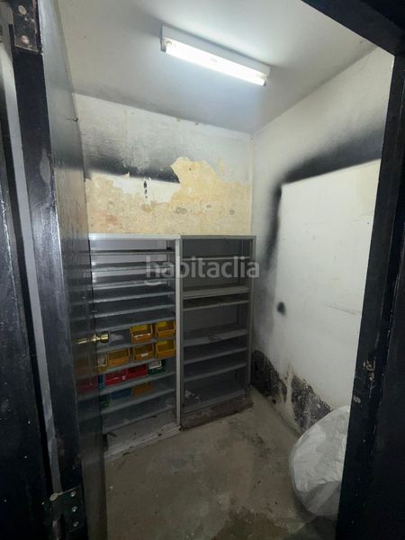 Foto a7faa1f5-de28-400d-bea4-a888d9052097. Local comercial a Hostafrancs Barcelona