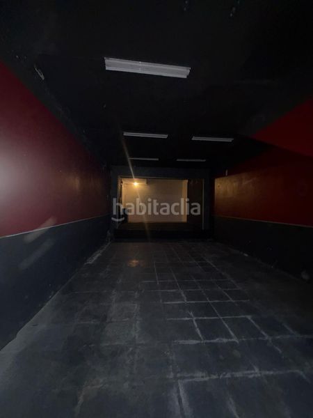Foto b00c8a10-2387-4ab9-b8f7-dd1505855dc7. Local comercial a Hostafrancs Barcelona