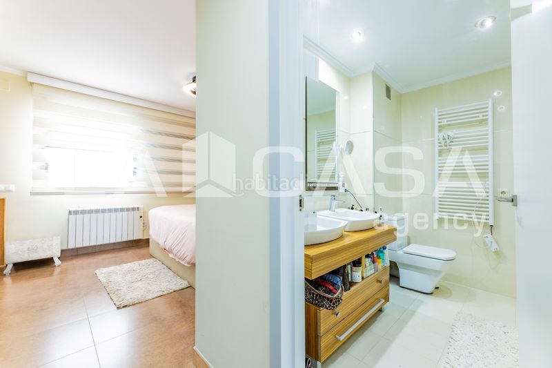 Foto 1660084d-4401-44c7-a97e-072318c22016. Casa aparellada amb calefacció aparcament a Olimar-Carambolo-Atalaya de Levante Chiva