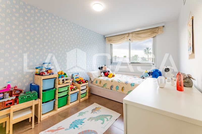 Foto f3c48a23-d98b-4fe3-b703-89d46d6ee183. Casa aparellada amb calefacció aparcament a Olimar-Carambolo-Atalaya de Levante Chiva