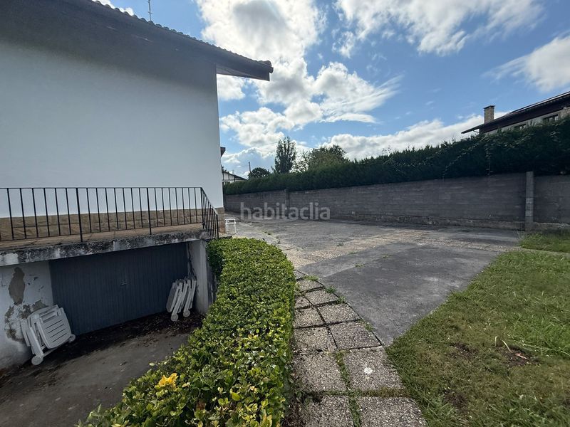 Foto e4a85173-cb10-4dbe-a1dd-13e5a20ad3a7. Xalet amb calefacció aparcament piscina a Larrabetzu