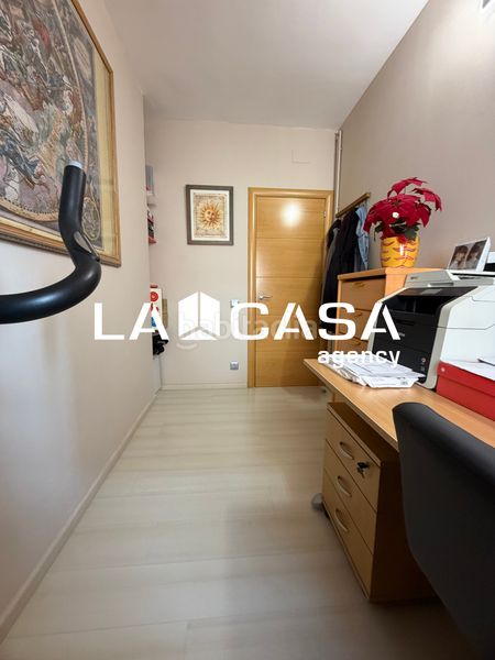 Foto 63851f2a-24eb-46a3-a251-8ed0fac901c9. Pis amb calefacció a Montigalà Badalona