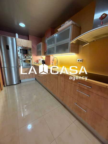 Foto 87890577-c194-4648-9f69-626966a21ff6. Pis amb calefacció a Montigalà Badalona