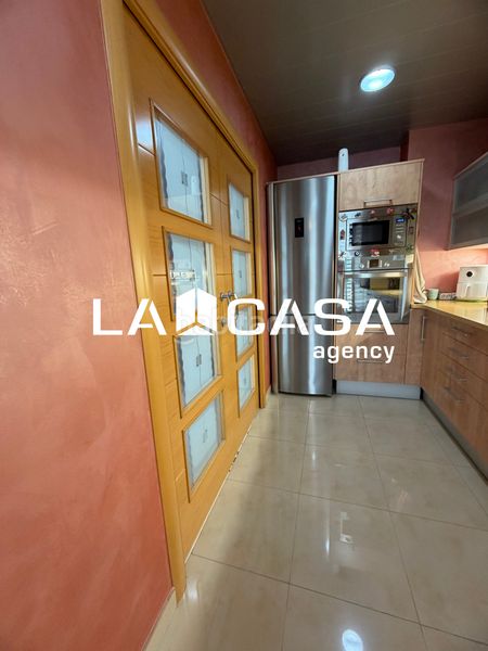 Foto cca52492-90bc-4058-814d-d54a626a13a2. Pis amb calefacció a Montigalà Badalona