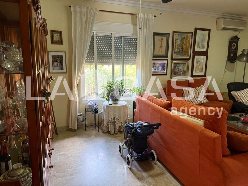 Foto c6ec7169-267c-4f0d-be27-2e8915a24943. Chalet en Olivar de Quintos Montequinto