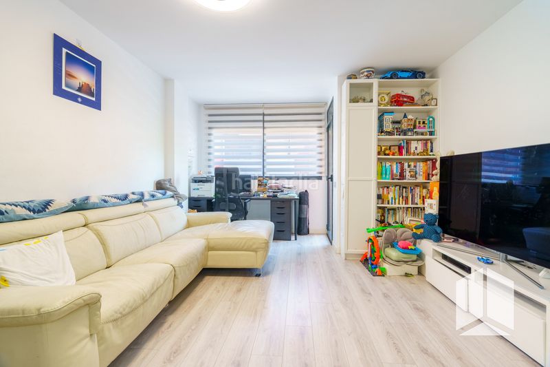 Foto 429dffbc-0196-4706-8fe1-f24bbb486084. Pis amb aparcament piscina a Centre Castelldefels