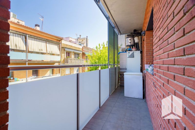 Foto 55c18db3-ce18-46d6-9024-477a572dbe81. Pis amb aparcament piscina a Centre Castelldefels