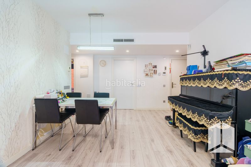 Foto e654fd84-ff68-4d47-b59e-c261e4068b9f. Pis amb aparcament piscina a Centre Castelldefels