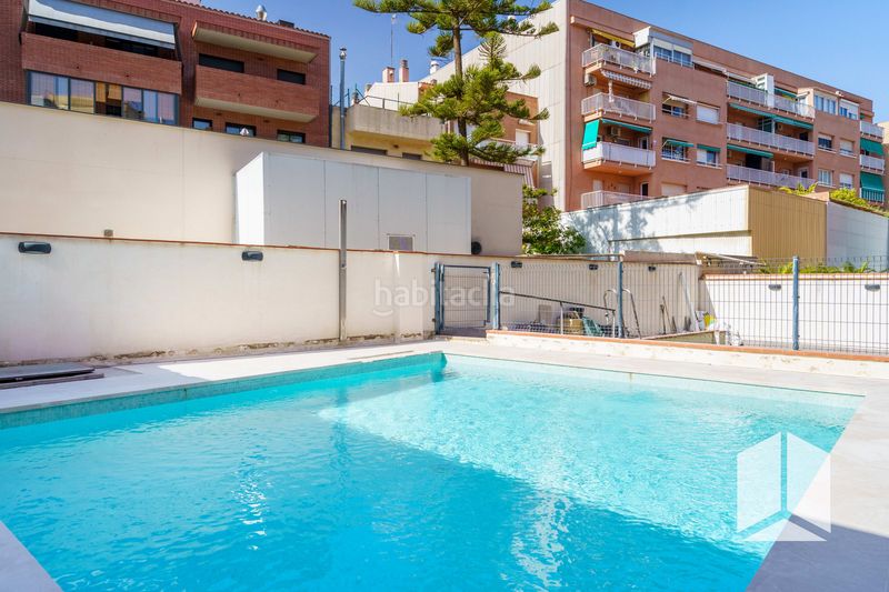 Foto f003afd7-906b-4637-a17f-01c7499153c2. Pis amb aparcament piscina a Centre Castelldefels