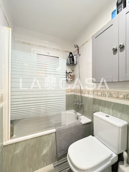 Foto d7b6adaa-15e7-4be9-b76a-f0ae18161101. Pis a Llefià Badalona