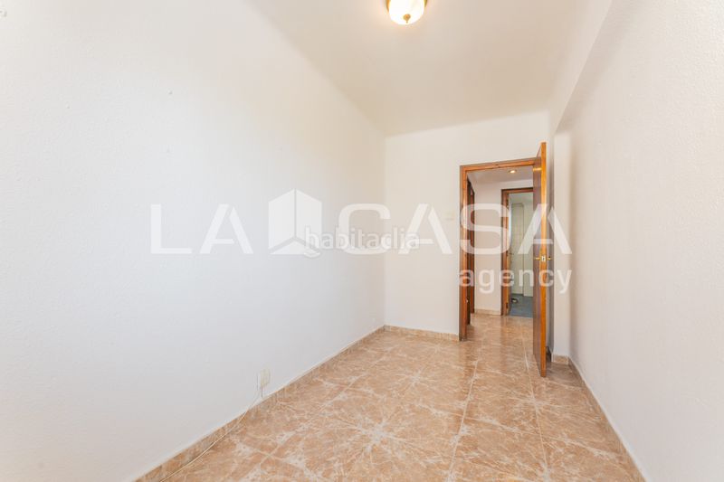 Foto dcec7dd2-d79a-41b5-adbe-93a07ff89f47. Pis a Trinitat Valencia