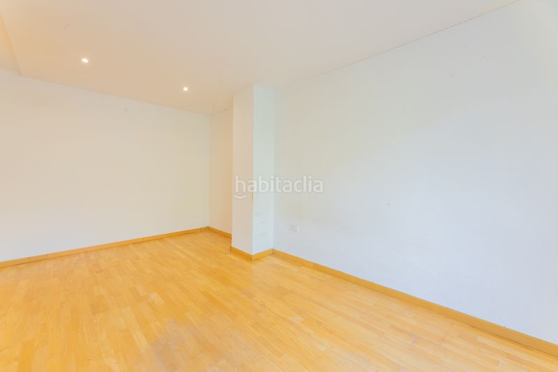 Foto beb4cf1b-92ac-4f77-ab0f-15544a0e29c8. Pis a La Petxina Valencia