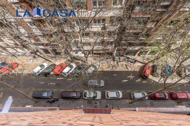 Foto 6ff4e6d5-a7b5-484e-9dc6-4deb672f84d4. Ático en Acacias Madrid