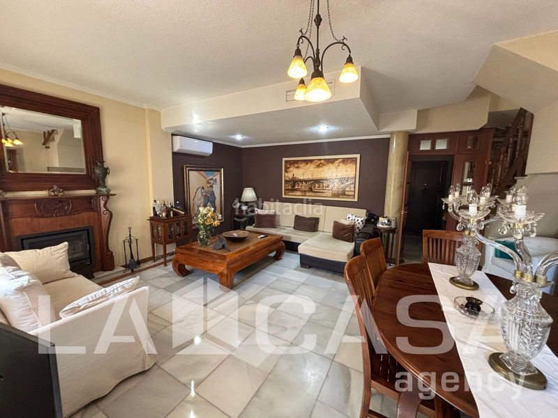 Foto 3b754584-7edb-4f17-a0f9-2ca06c714641. Casa aparellada amb calefacció piscina a Condequinto Montequinto