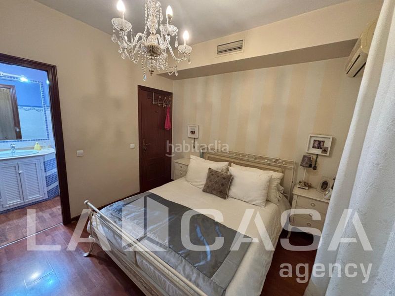 Foto eb8f2971-dc66-41d4-b945-5deaf3380632. Casa aparellada amb calefacció piscina a Condequinto Montequinto