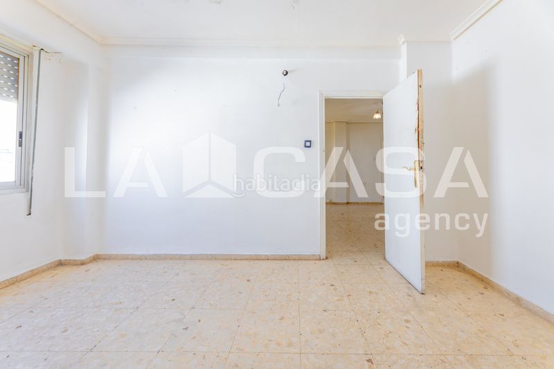Foto ca7d90f2-9907-48ad-8256-9bf1e1933d49. Pis a Barrio de Benimaclet Valencia