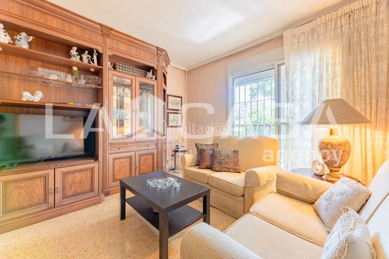 Foto b71b3b1e-b10a-4cb6-ac51-8945472e79a6. Pis a Ciutat Jardí Valencia