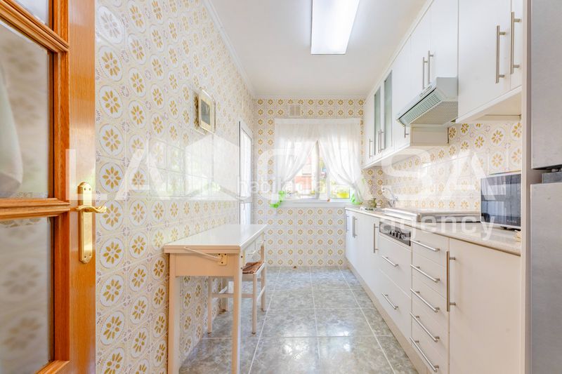 Foto d072b91d-4cbd-4a5c-9715-e07aabe3d6e5. Pis a Ciutat Jardí Valencia