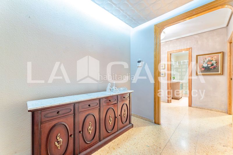 Foto f1f04fb6-0b23-4330-8b70-97b365034d2d. Pis a Ciutat Jardí Valencia