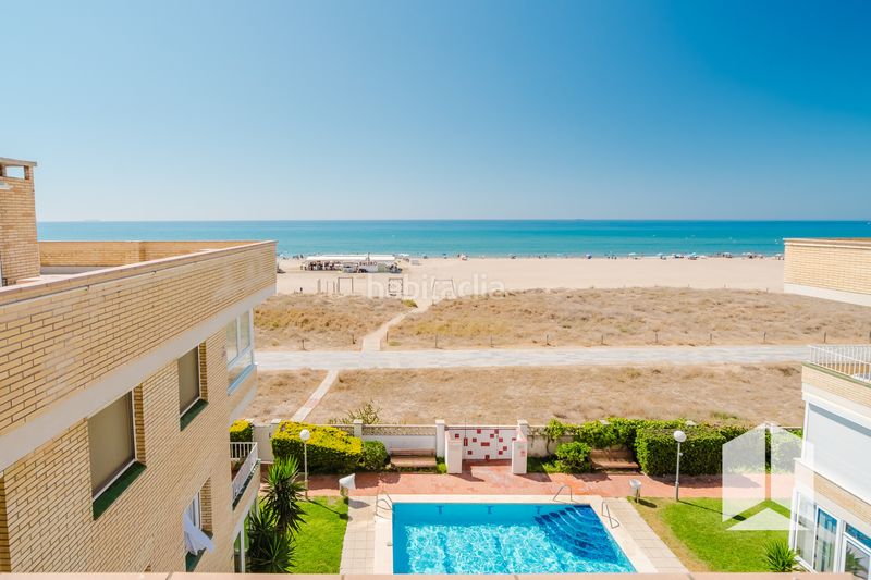 Foto 8033e717-b8db-4fc0-9abe-8641d36f6ace. Pis amb piscina a Lluminetes Castelldefels