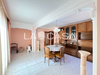Dachwohnung in Llefià