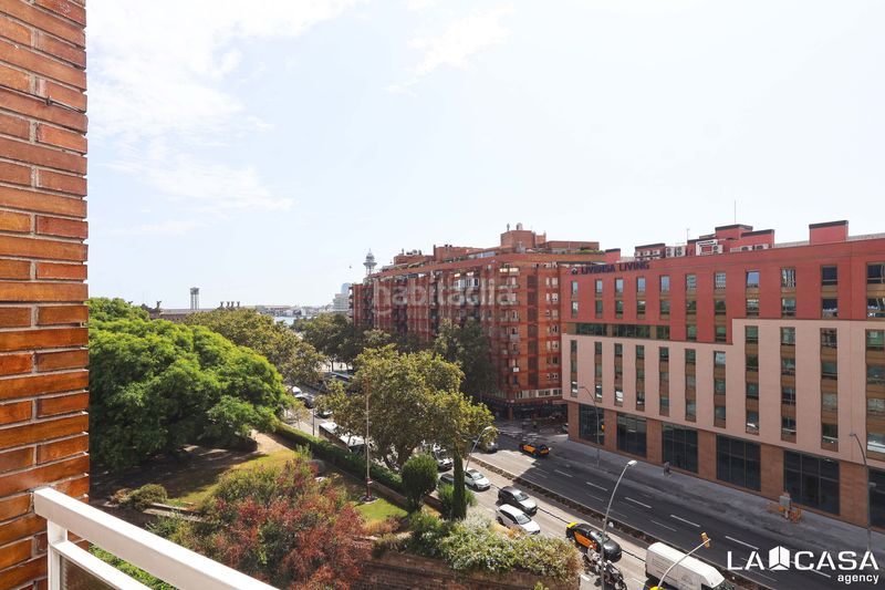 Foto 152396a9-47c5-4881-bd8c-ab70a791e171. Pis a Raval Barcelona