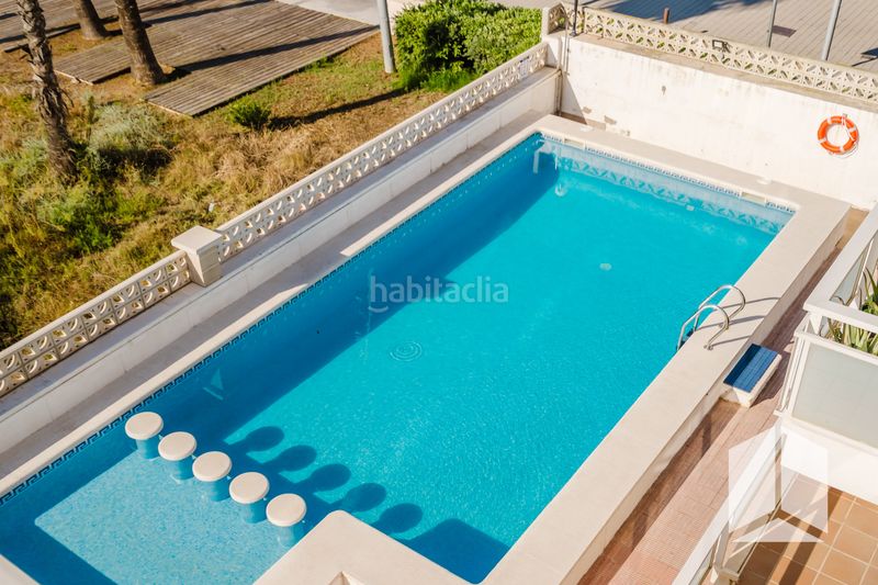 Foto b1396a5e-30b5-4b47-ae82-b894a4569af1. Pis amb aparcament piscina a Baixador Castelldefels