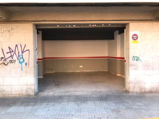 Alquiler Parking coche en Carrer de monturiol 17. Box/local