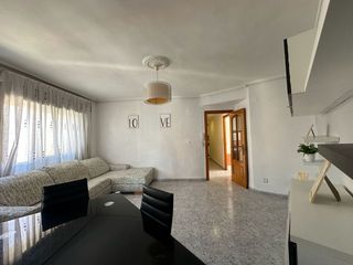 Pis  Antonio machado 19. Piso en venta en torrent, 4 dormitorios.